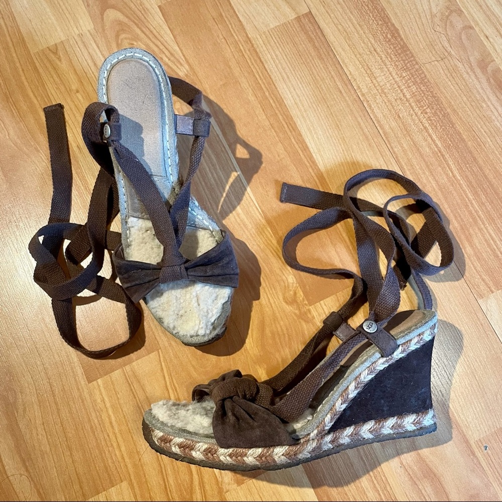 UGG brown wedge lace up sandal. Fur lining Size 7